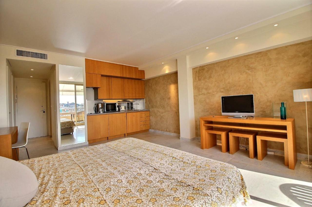 Le Grand Hotel Cannes Dış mekan fotoğraf